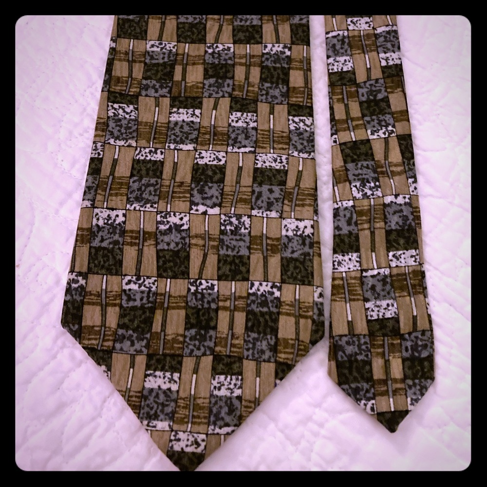 Vintage necktie-Gilda’s Club